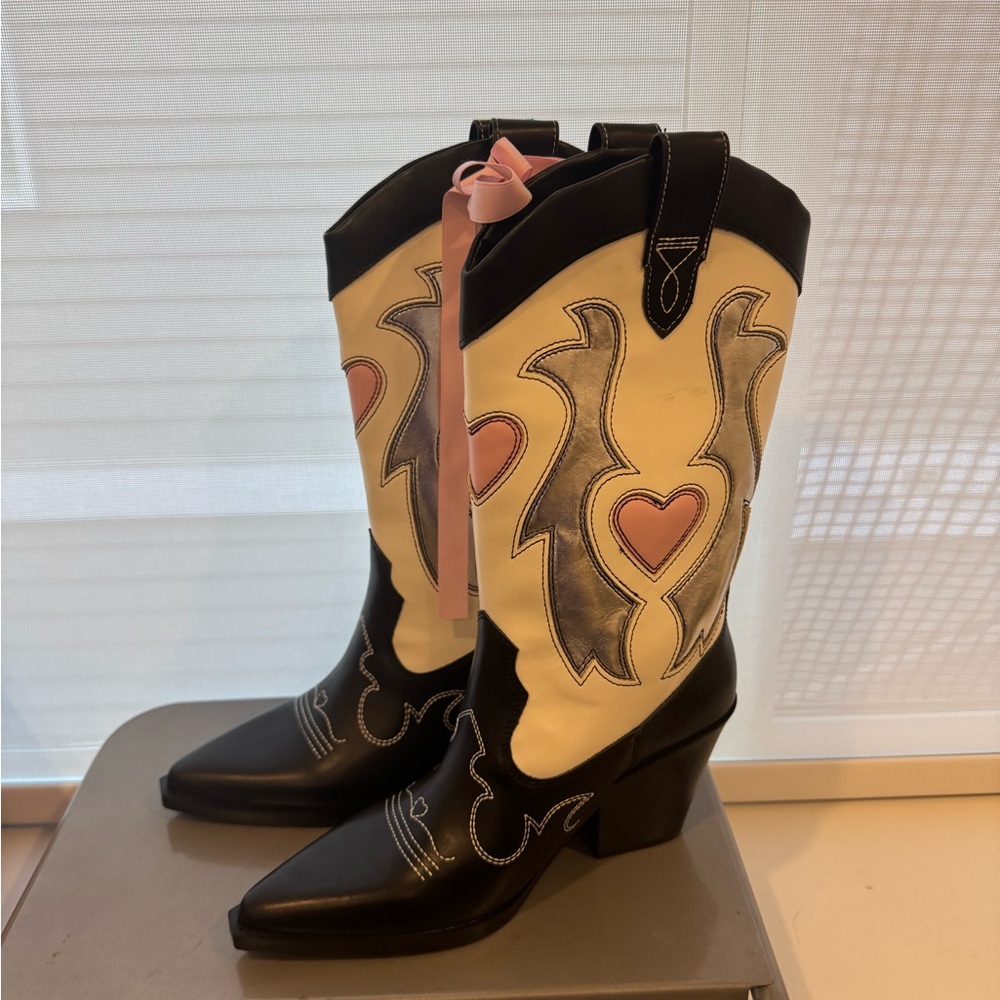Bershka Cowboy Boots